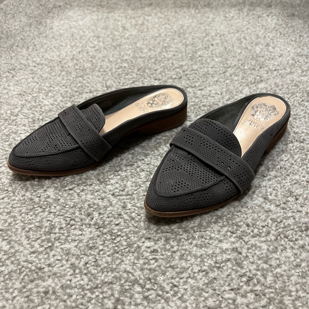 Vince Camuto Kaylana Gray Leather Loafer. Size 4.5/ 34.5